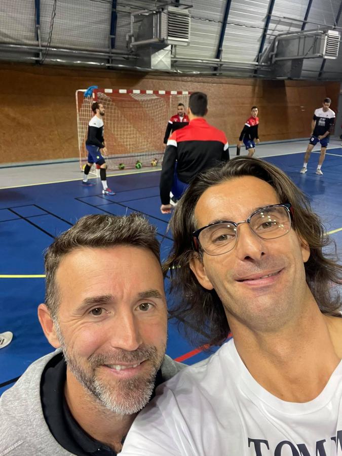 244591800_10219157943875689_6799039033267297029_n